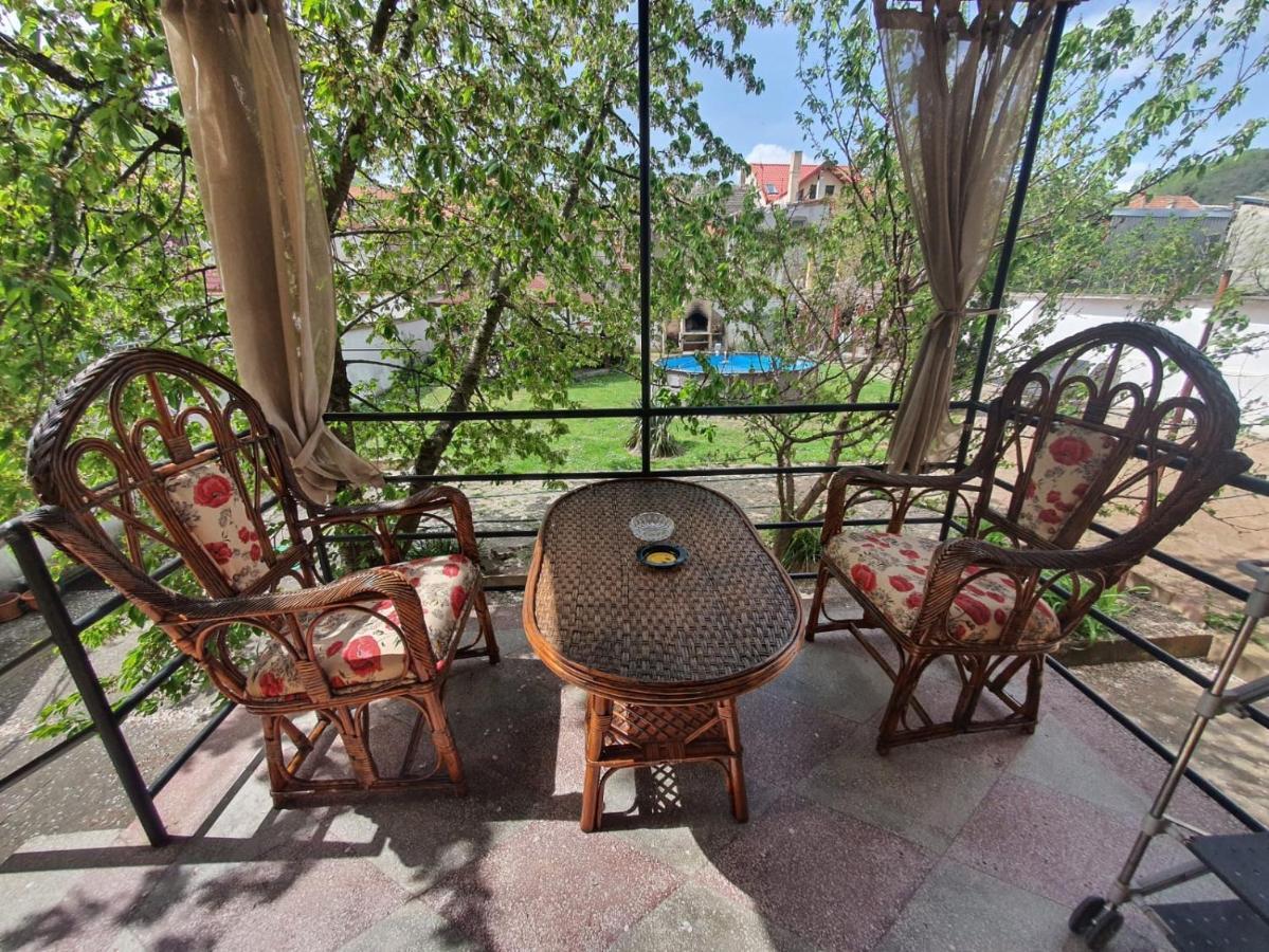 Pretty Garden Orsova Exterior photo